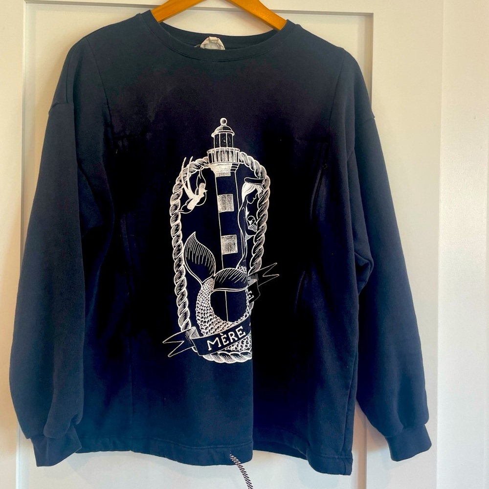 Cool French maternity sweater
